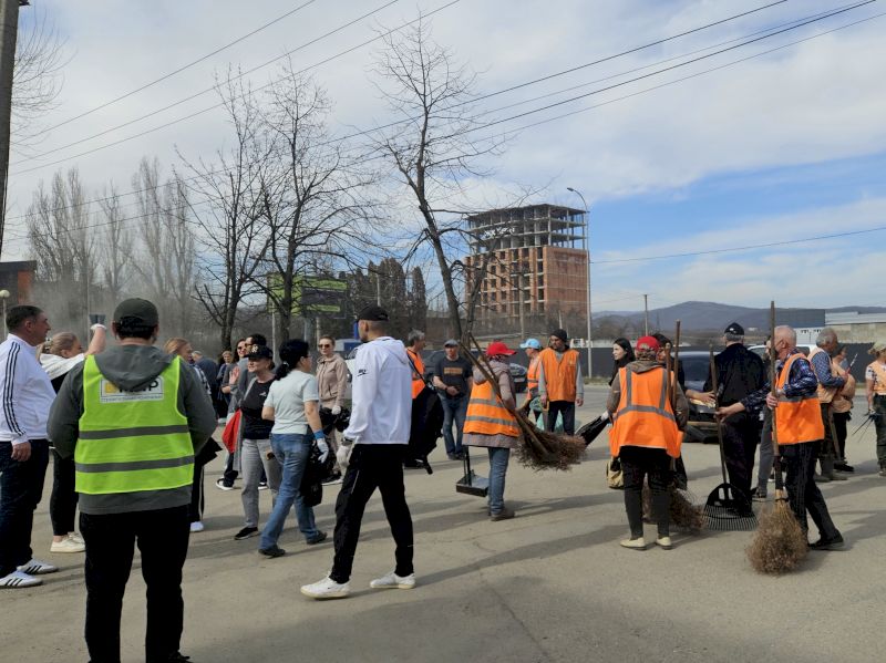 В Нальчике стартовал месячник санитарной очистки и благоустройства города