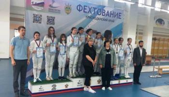 Пятигорские спортсменки показали высокий уровень подготовки на краевых состязаниях по фехтованию