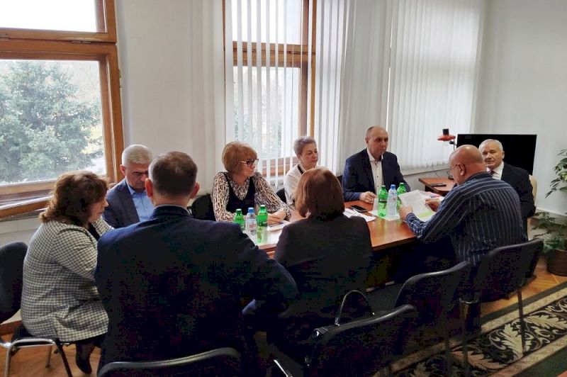 В Госсовете-Хасэ обсудили усиление роли органов местного самоуправления