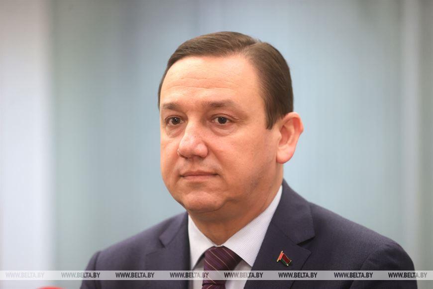 Перцов министр информации. Министр Беларуси информации. Министр.