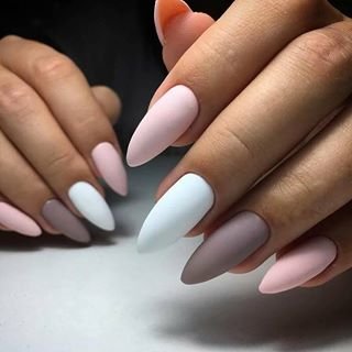 Vogue NAILS